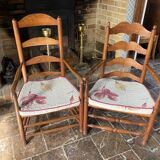 1 set of 2 armchairs