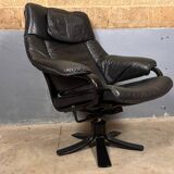 Fauteuil pivotant Skalma avec repose-pieds design danois