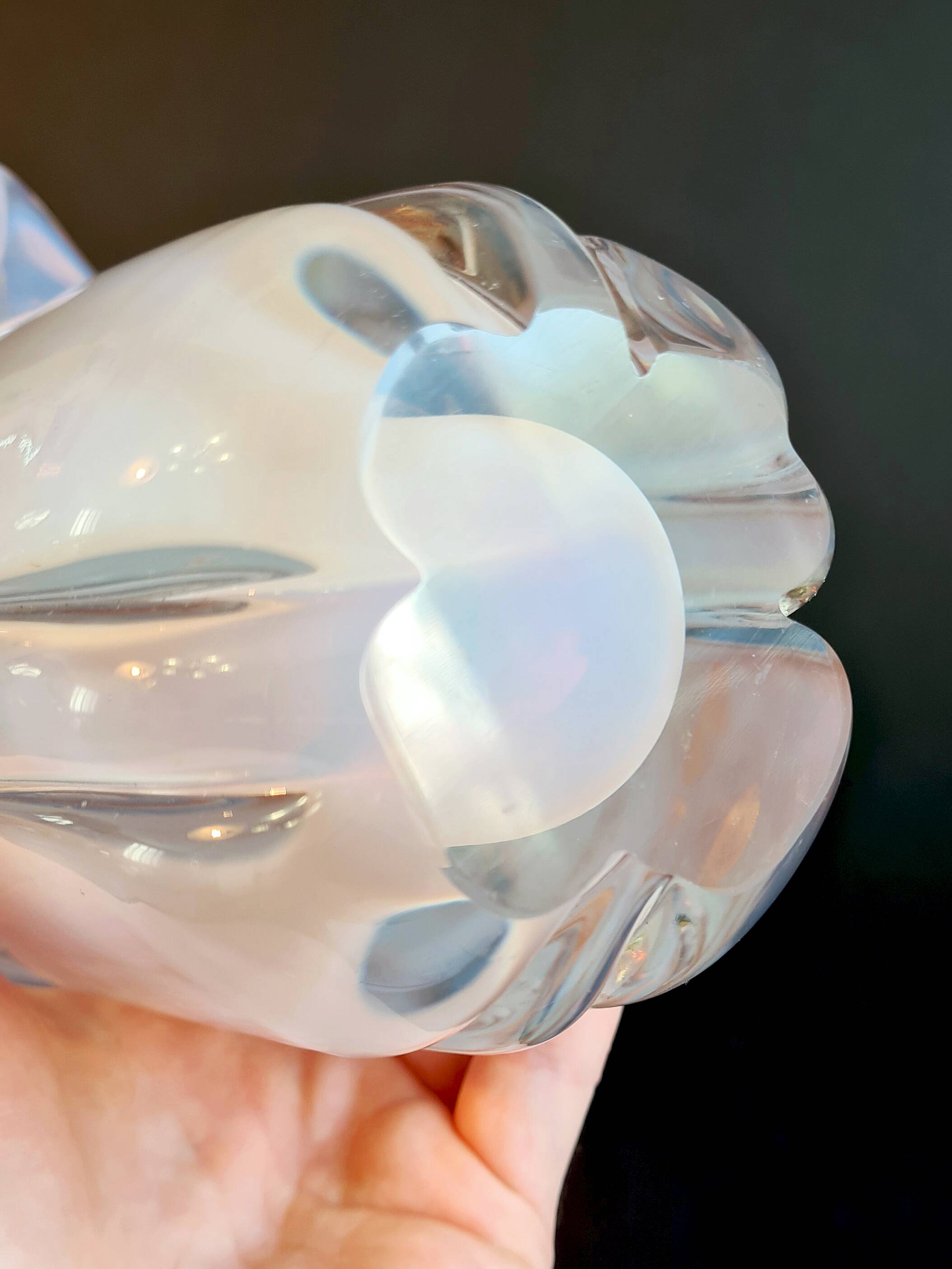 “Fleur Opaline” vase in glass