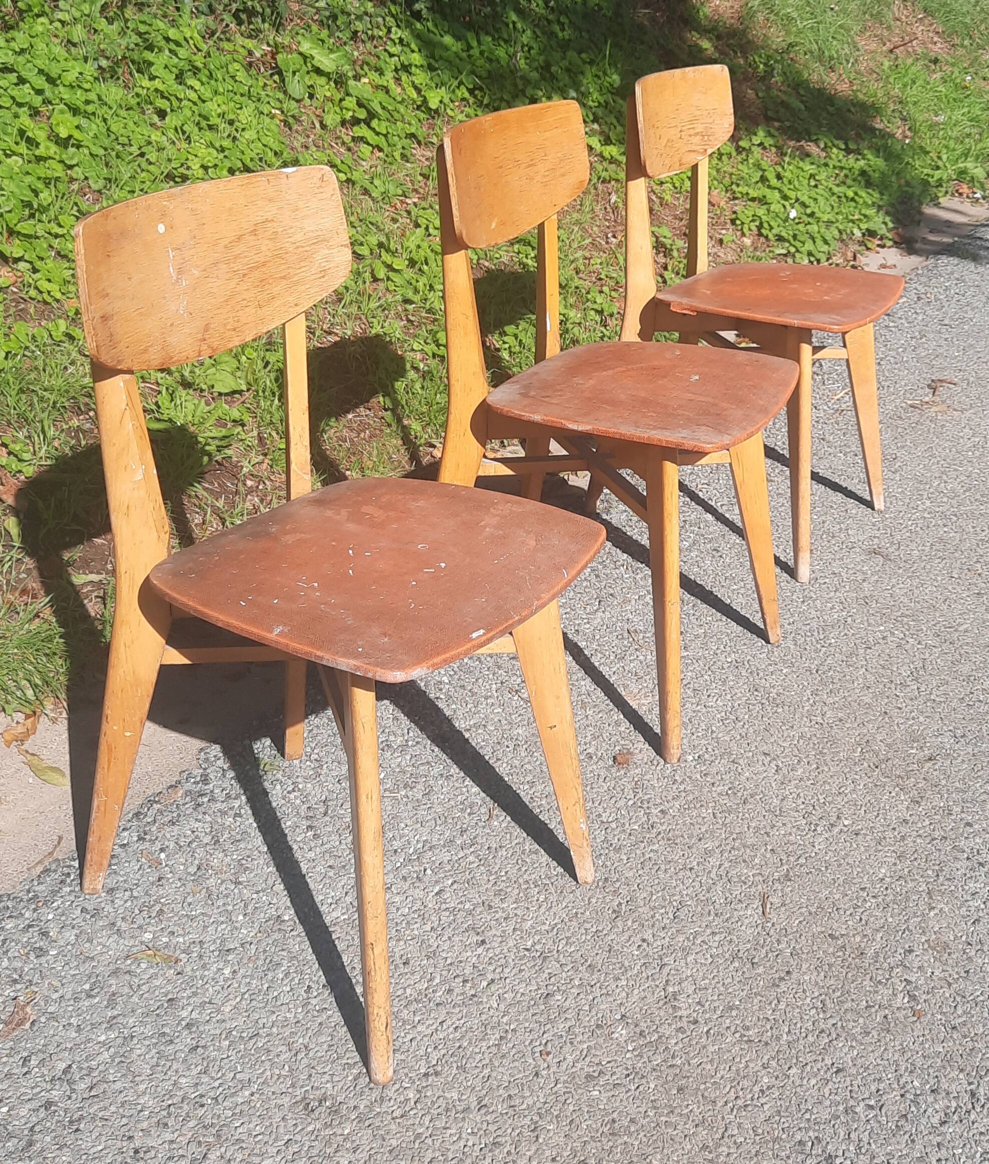 Serie de 3 chaises design g