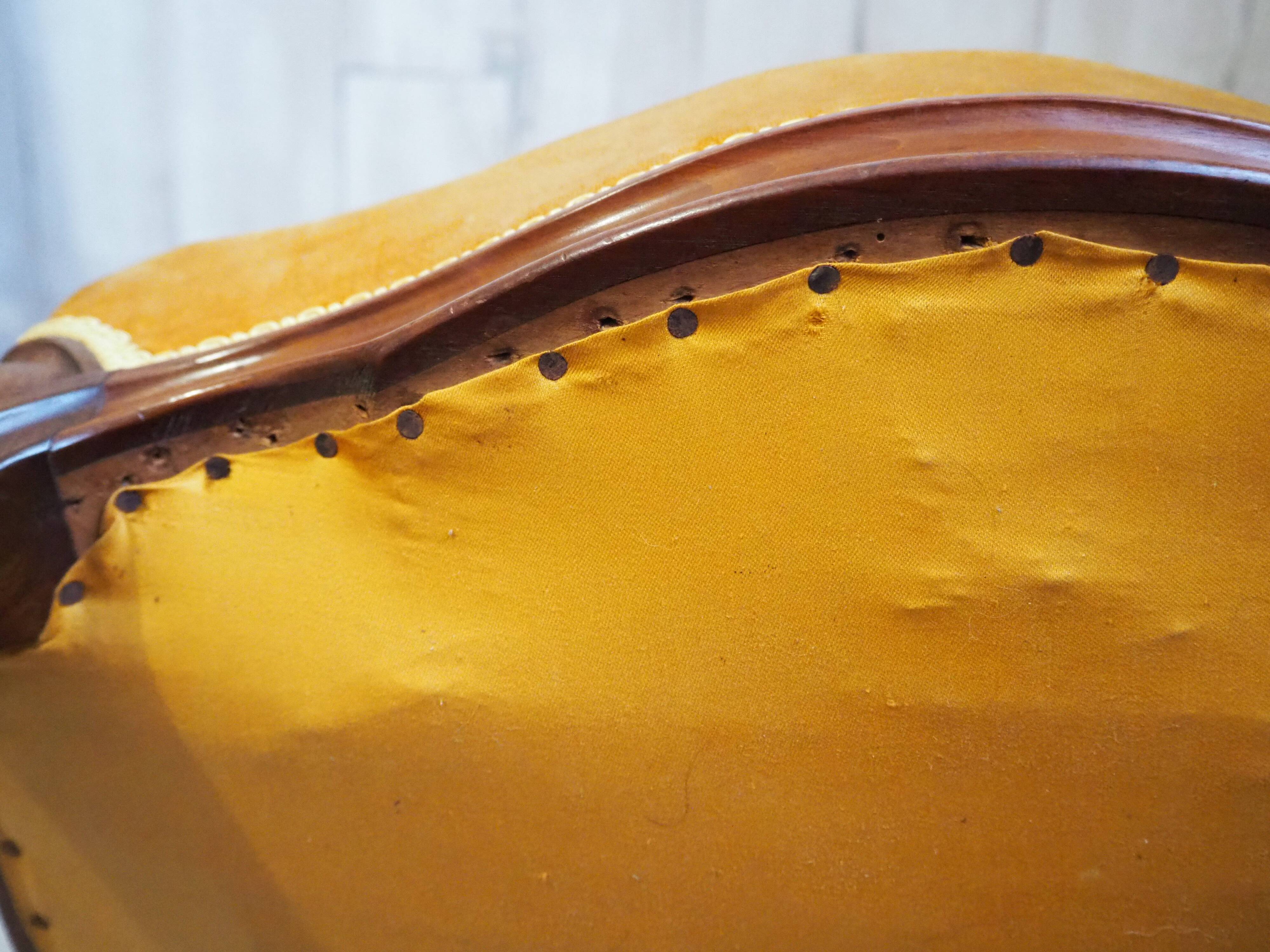 Antique Louis Philippe style padded chair - Wooden structure and horsehair padding - Color m