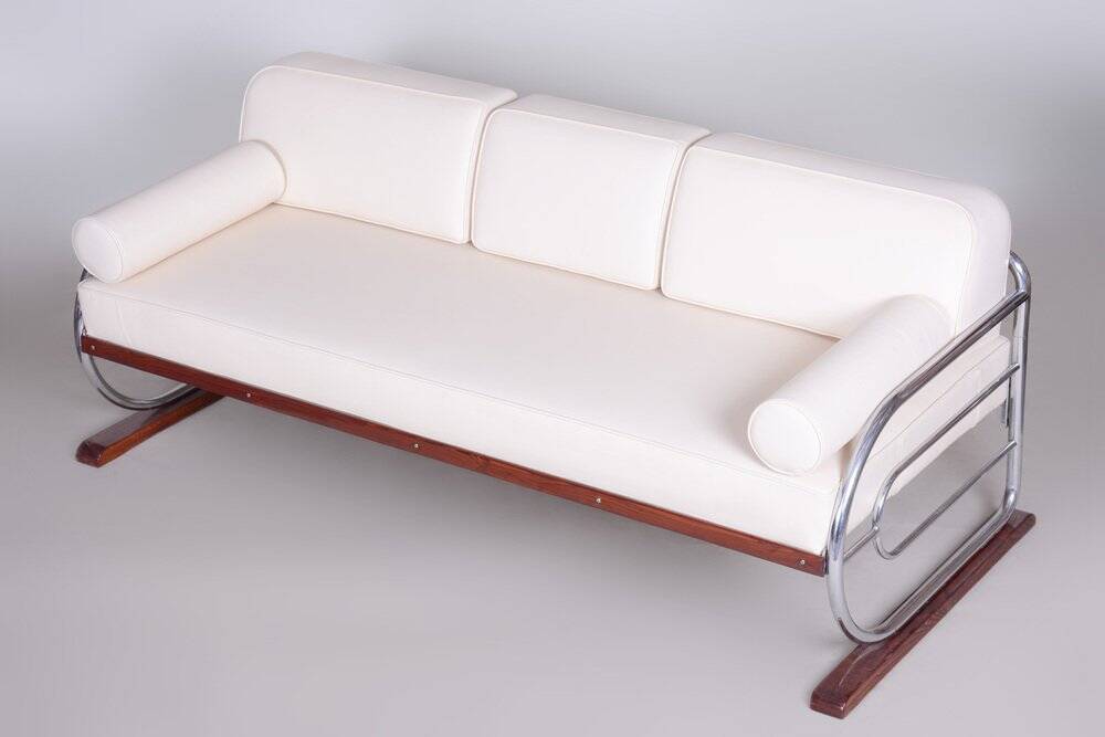 Bauhaus White Tubular Sofa in Beech, Chrome-Plated Steel & High Quality Leather attributed to Robert Slezák for Slezak Factories, Czech, 1930s