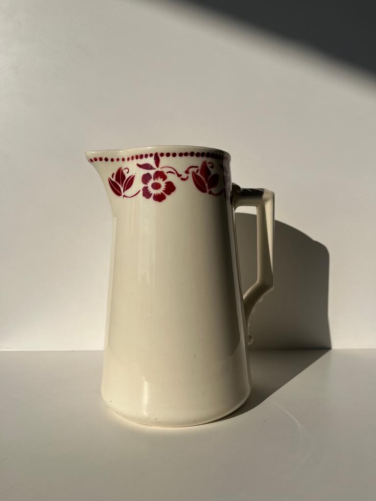 Large pitcher Badonviller red flowers