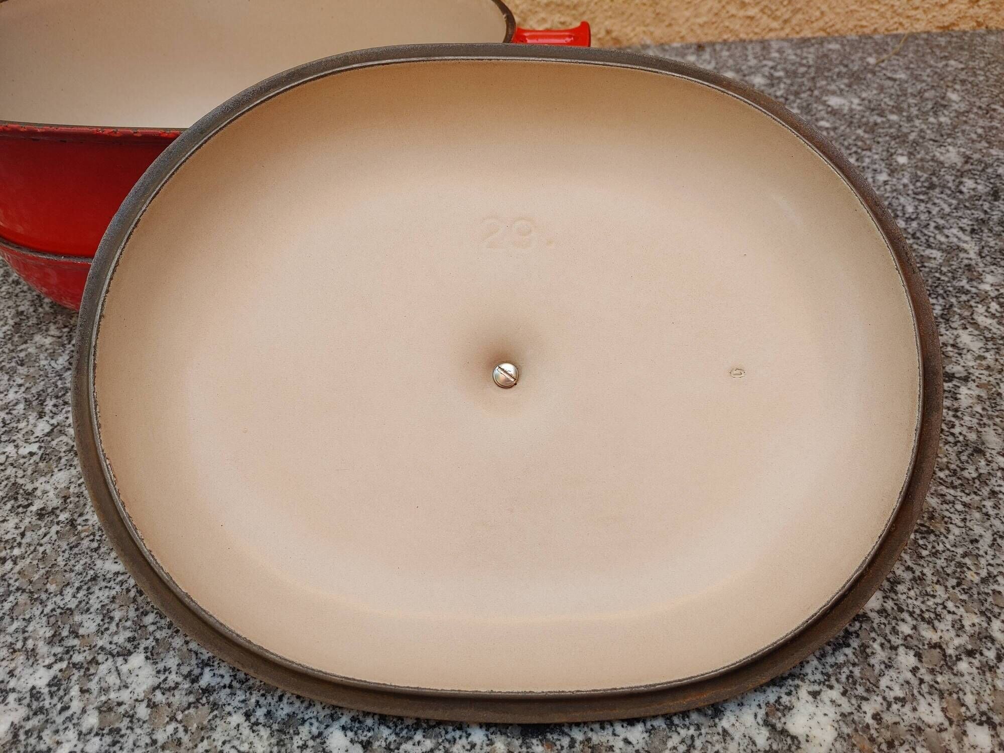 The Crucible Cocotte & its enamelled cast iron dish Enzo Mari Model MAMA N° 29
