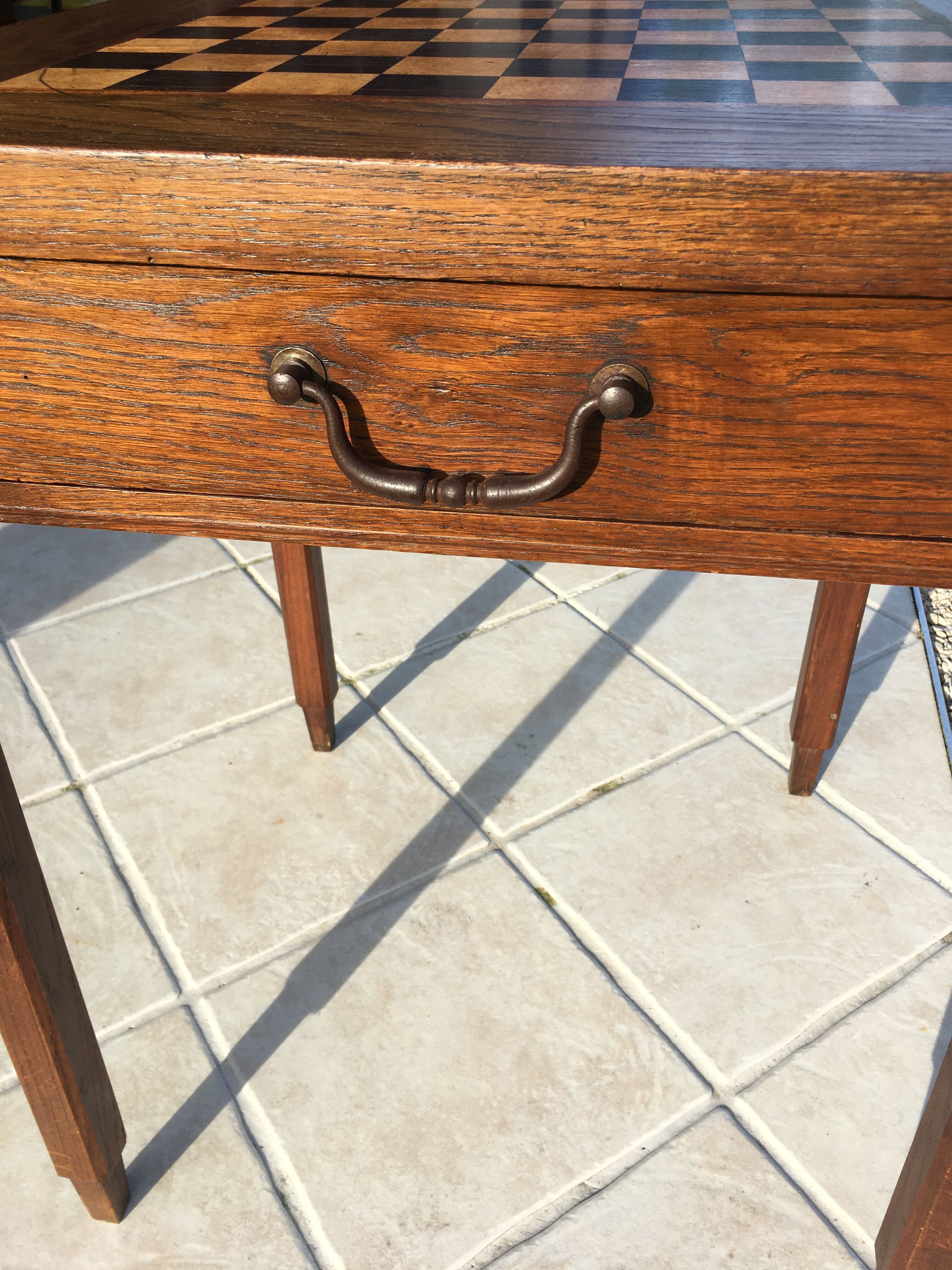 Table échiquier