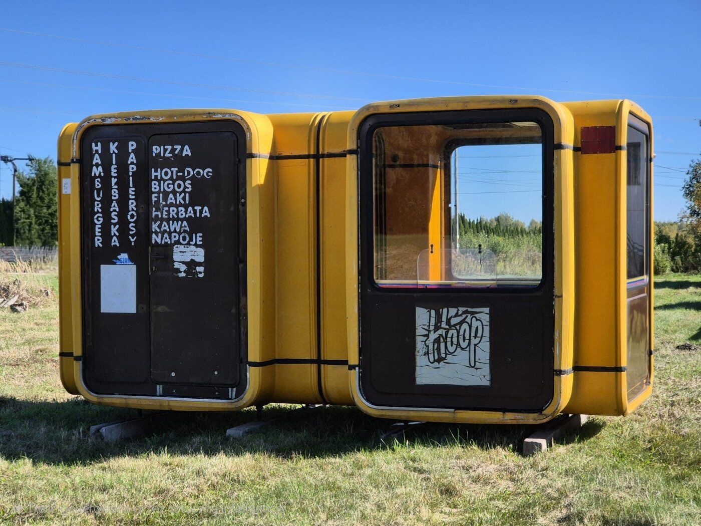 Double Yugo kiosque K67 par Saša Müchtig pour Imgrad, 1988