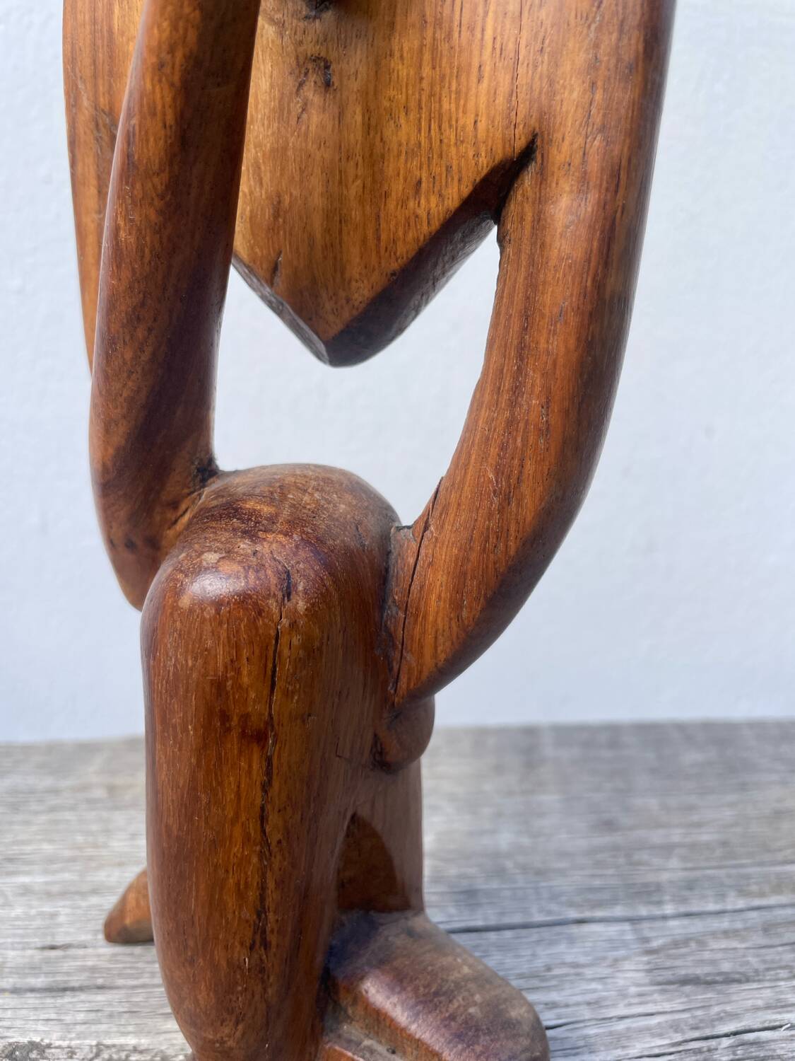 Wooden statuette sculpture, free form