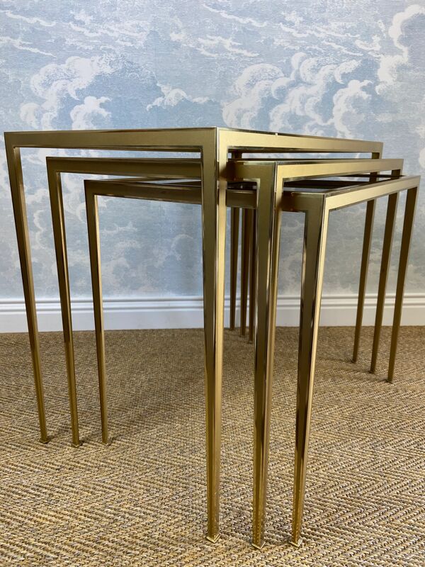 Ensemble de 3 tables gigognes en laiton, Hollywood Regency, Vereinigte Werkstätten, Allemagne, années 1960