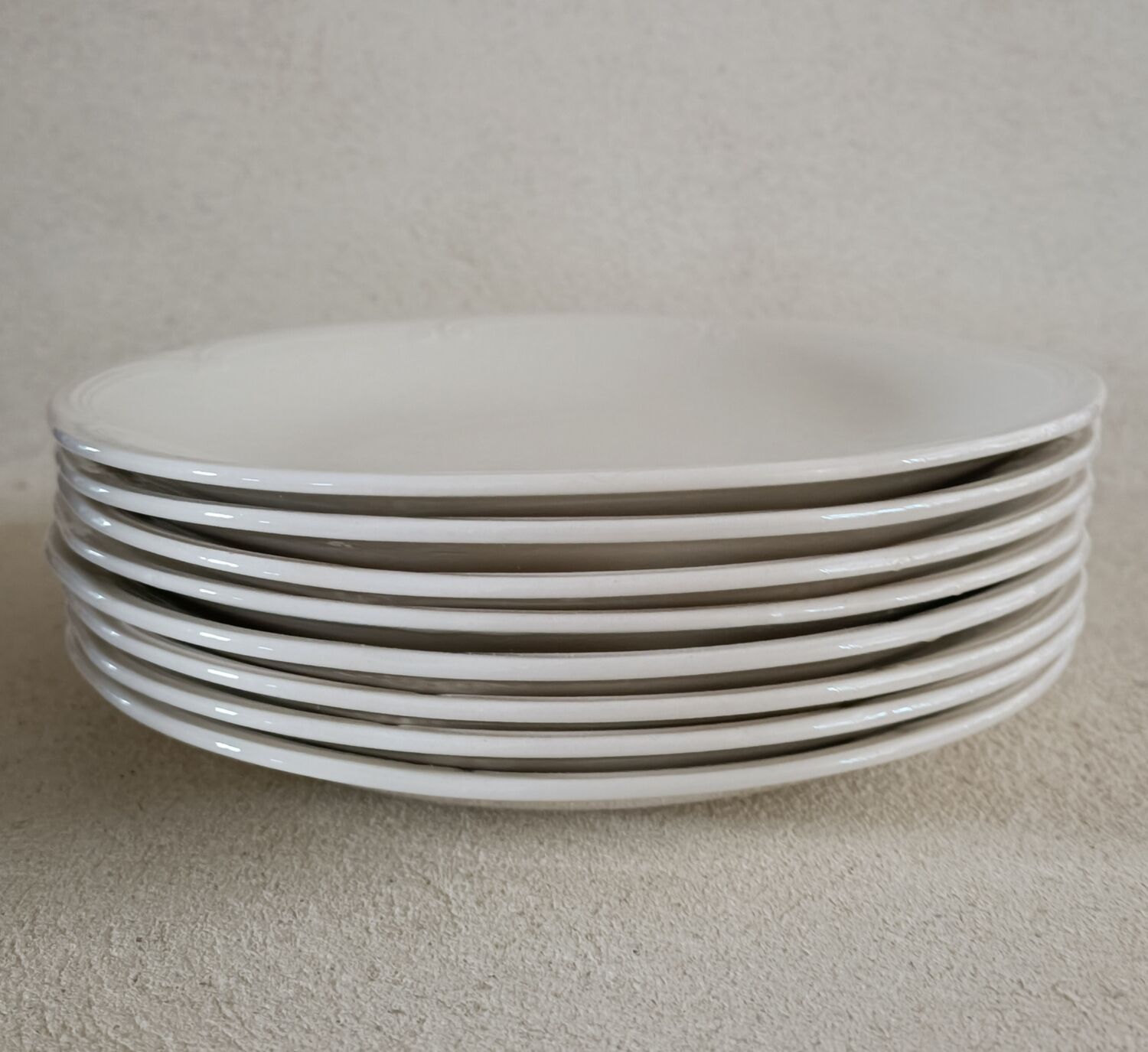8 Gien ivory plates