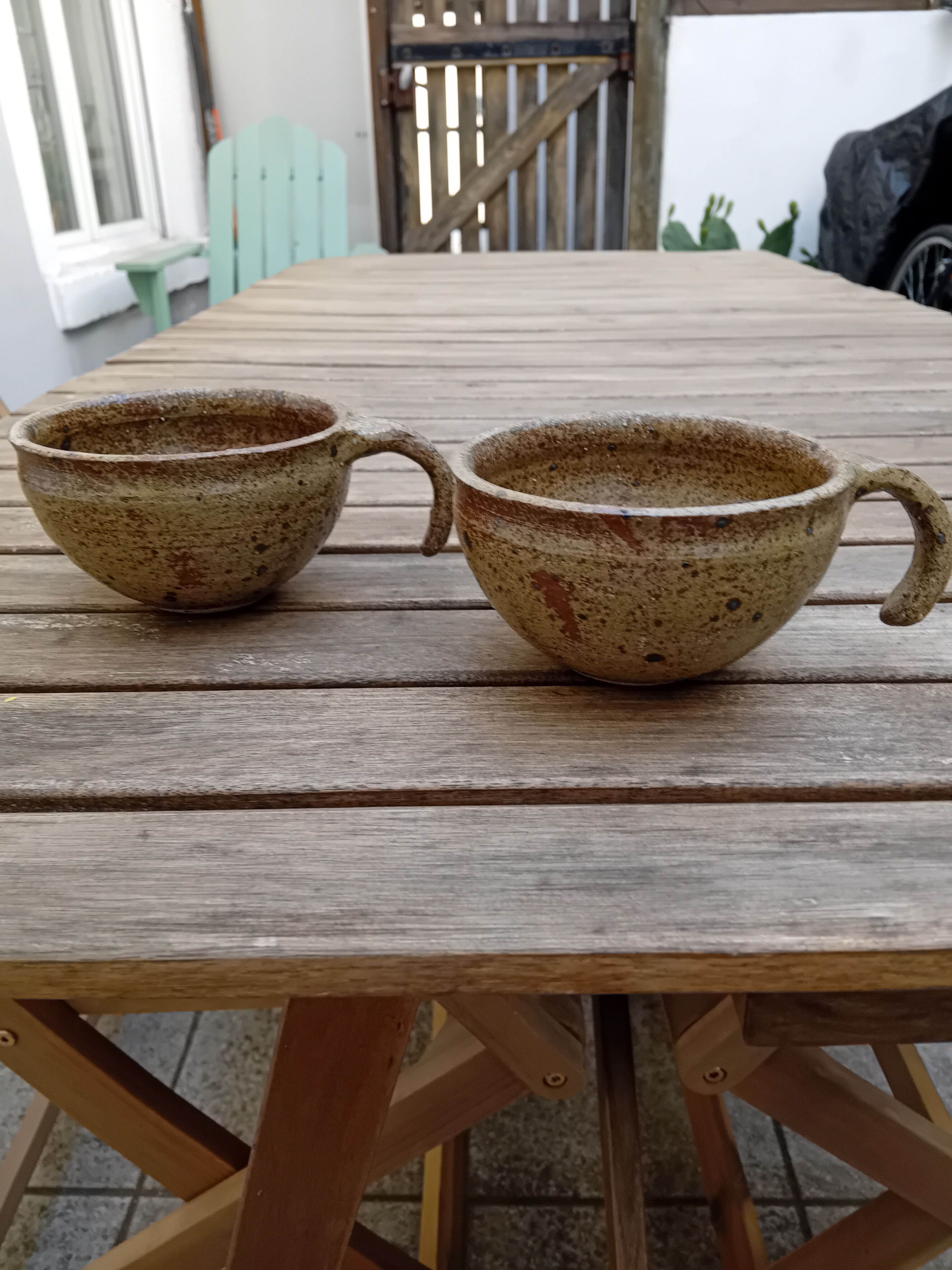 Tasse à café en grès