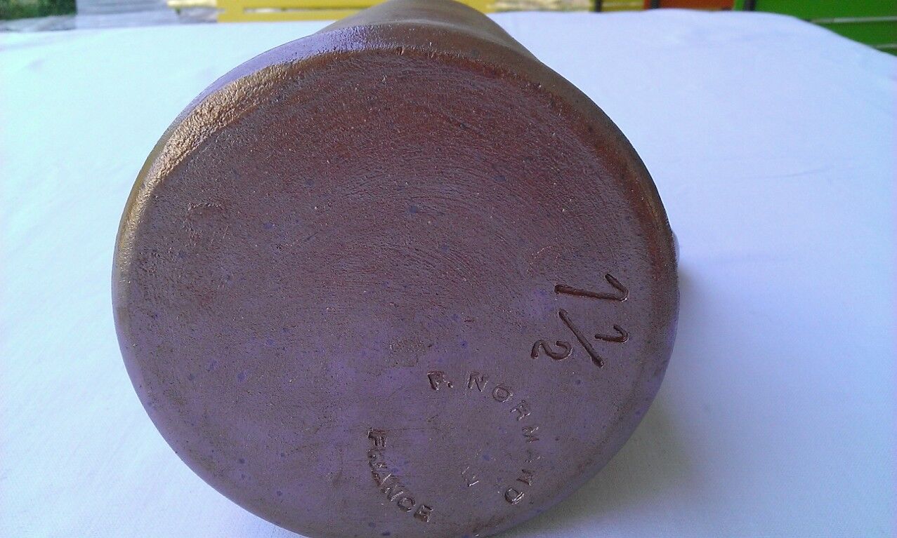 Pichet grès artisanal droit 1,5L signé