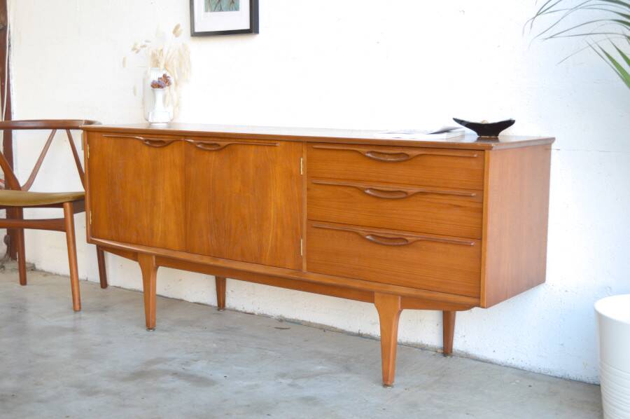 Enfilade en teck par Jentique