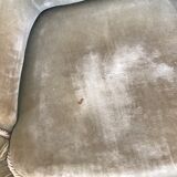 Green tod chair with twists