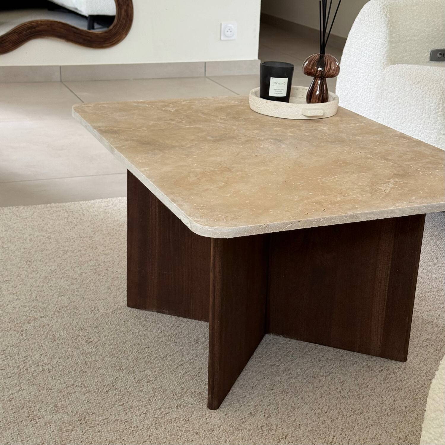Rectangular coffee table in travertine and dark oak.