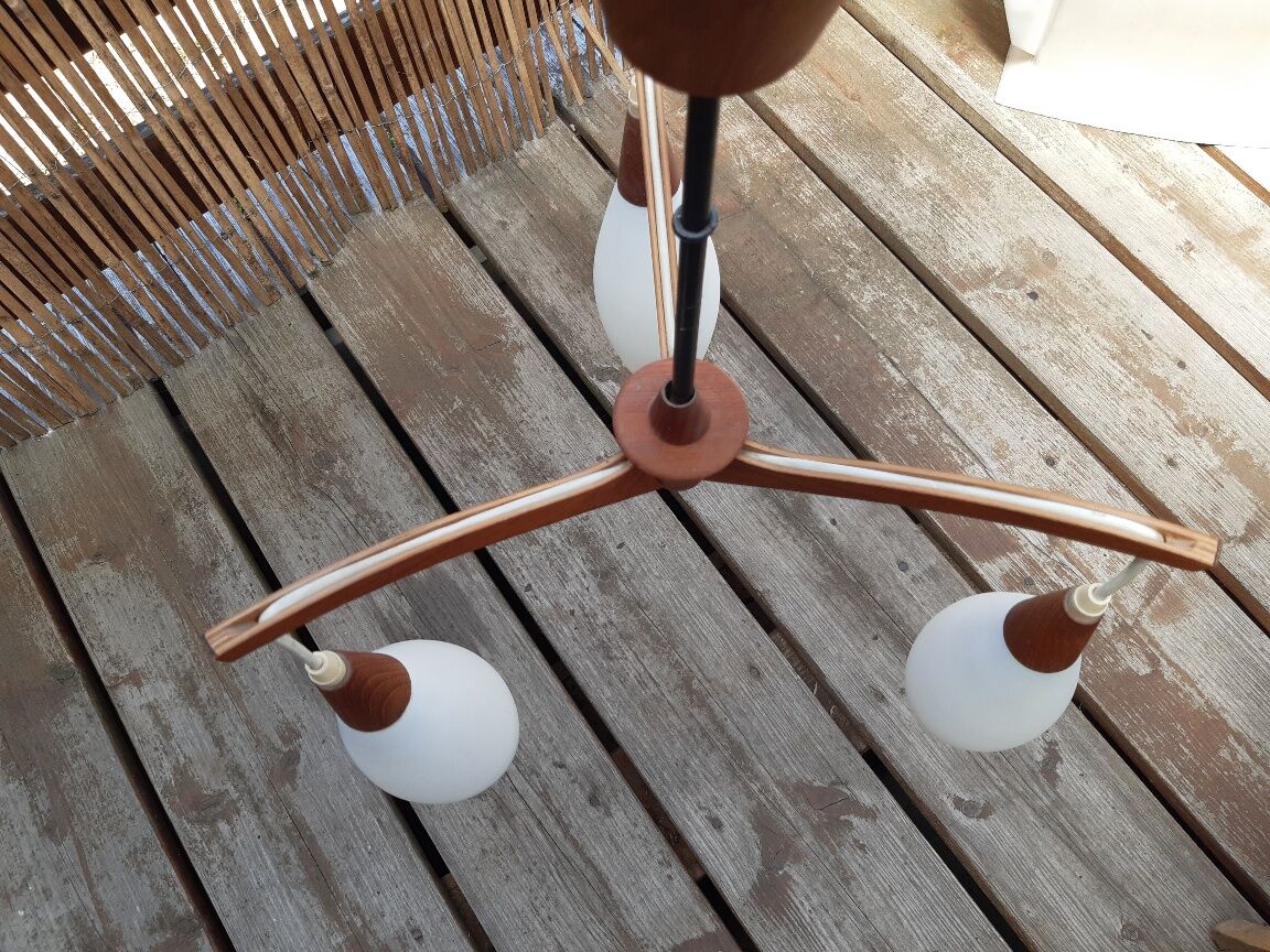 Suspension scandinave teck et opaline 1960
