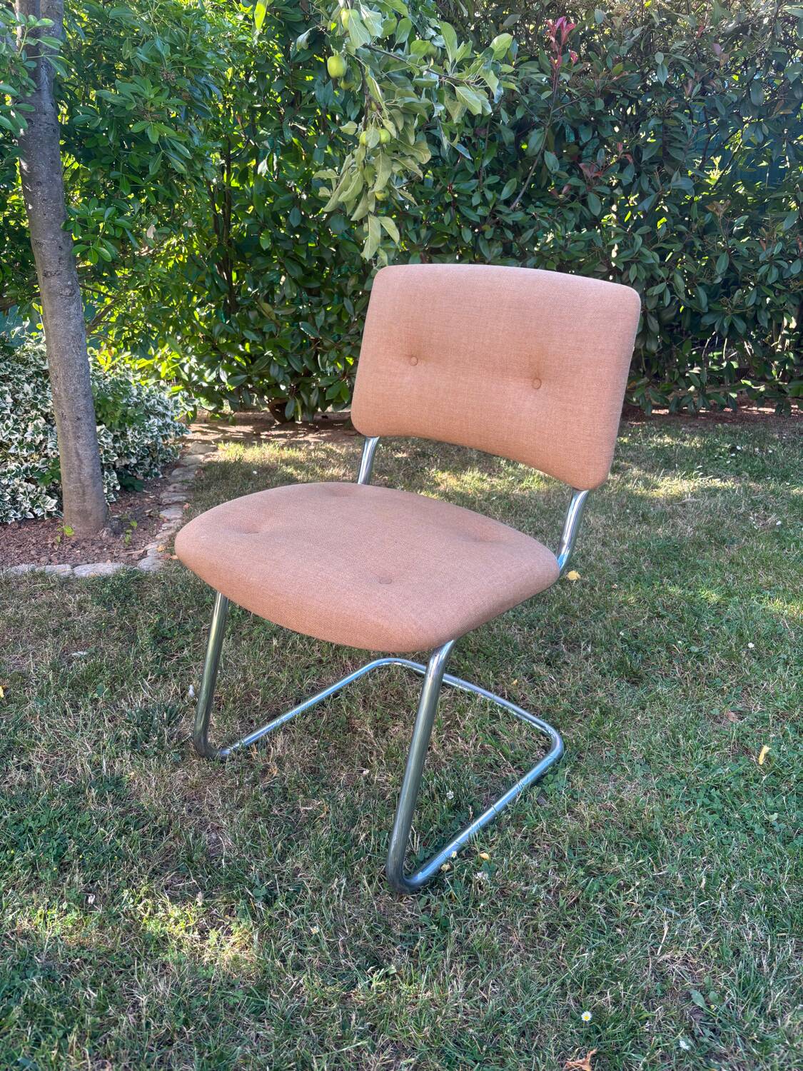 Vintage Strafor chair