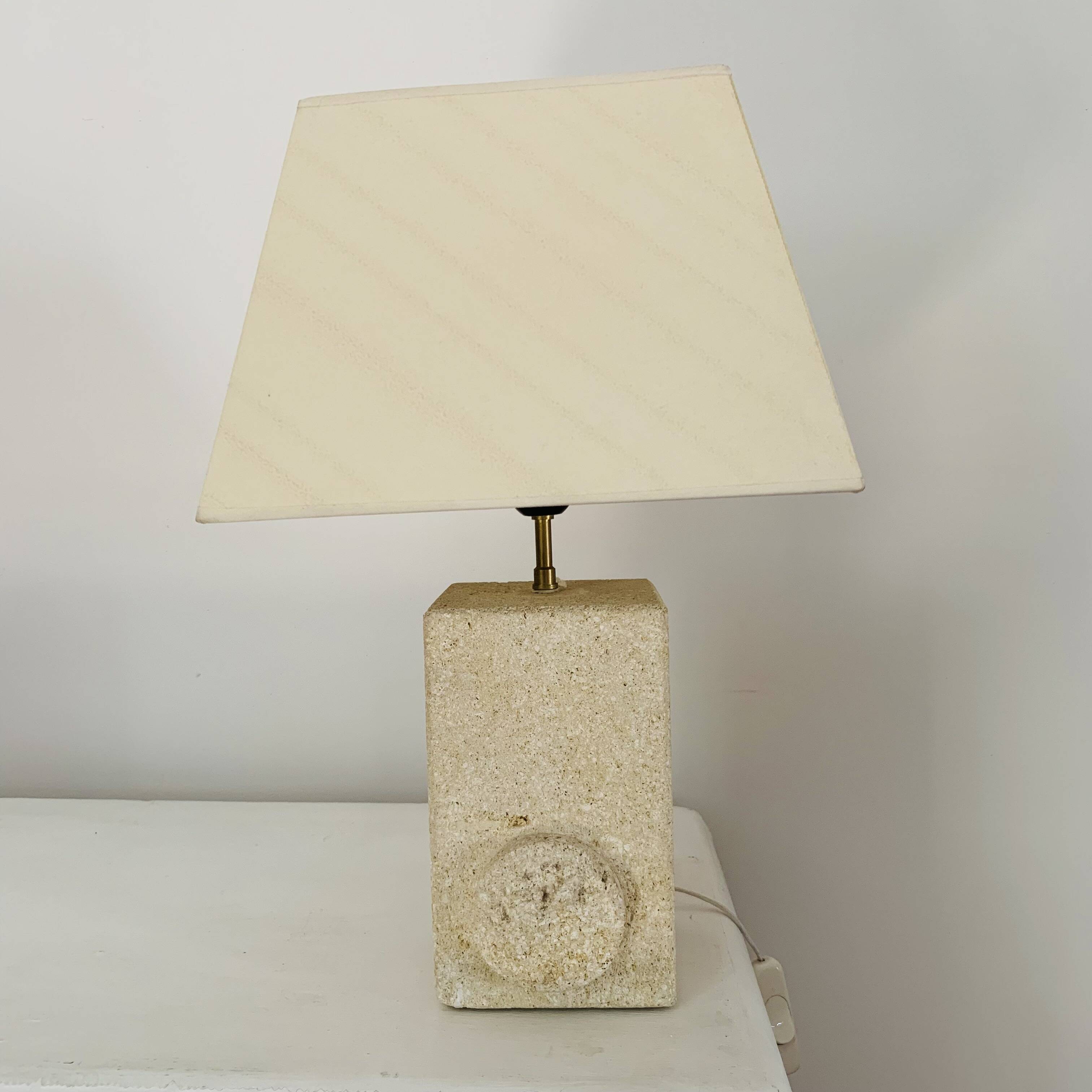 Natural stone lamp