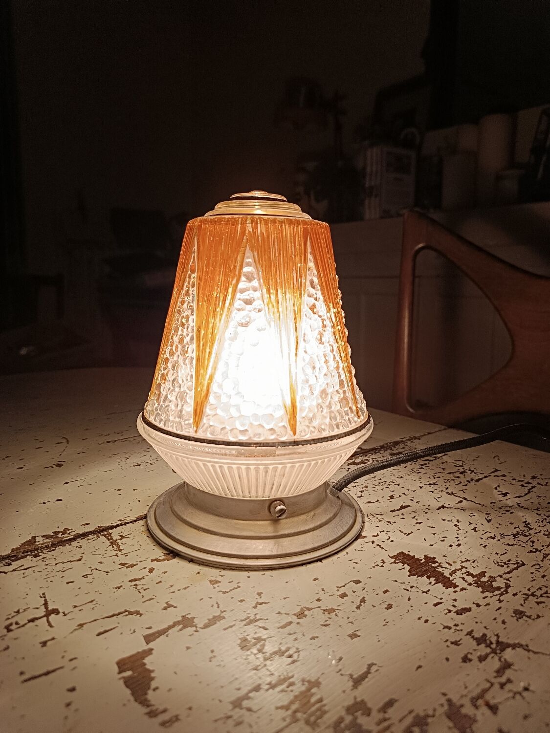 Lamp globe art decoration molded glass pink and gilding