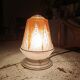 Lampe globe art décor verre moulé rose et dorure