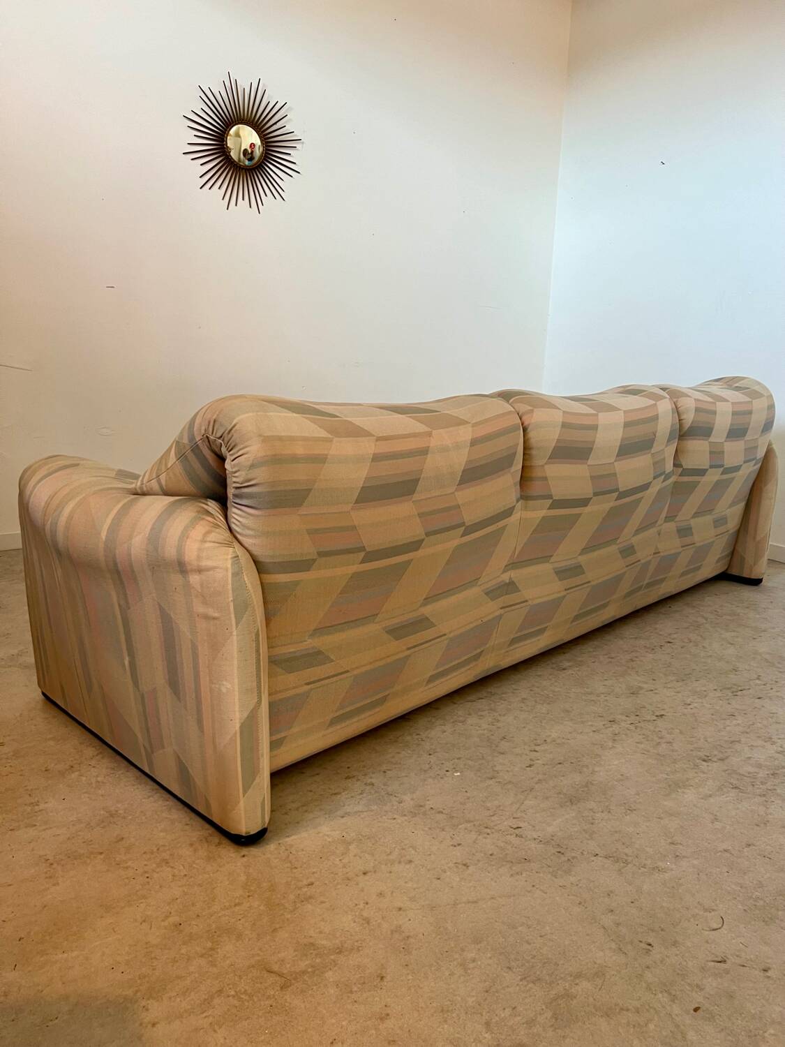 Ancien canapé Maralunga 3 places design italien des années 70 Cassina tissu patchwork