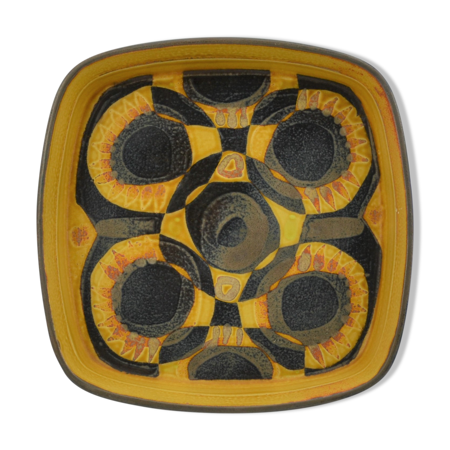 Earthenware dish from Johanne Gerber's Baca series for Royal Copenhagen