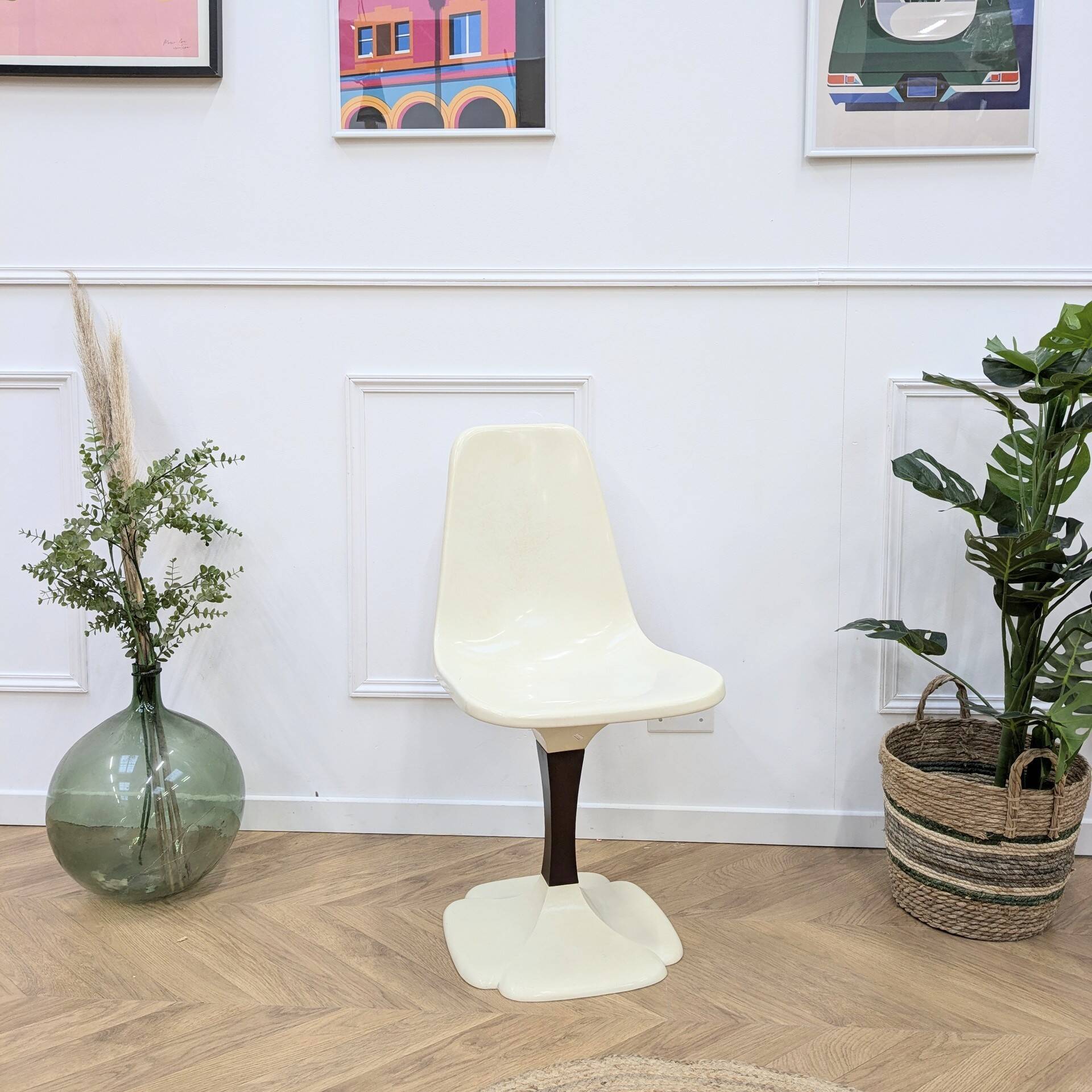 tulip foot chair by Gauthier