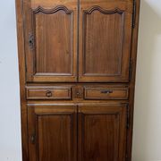 Armoire en noyer d'époque XIX ème