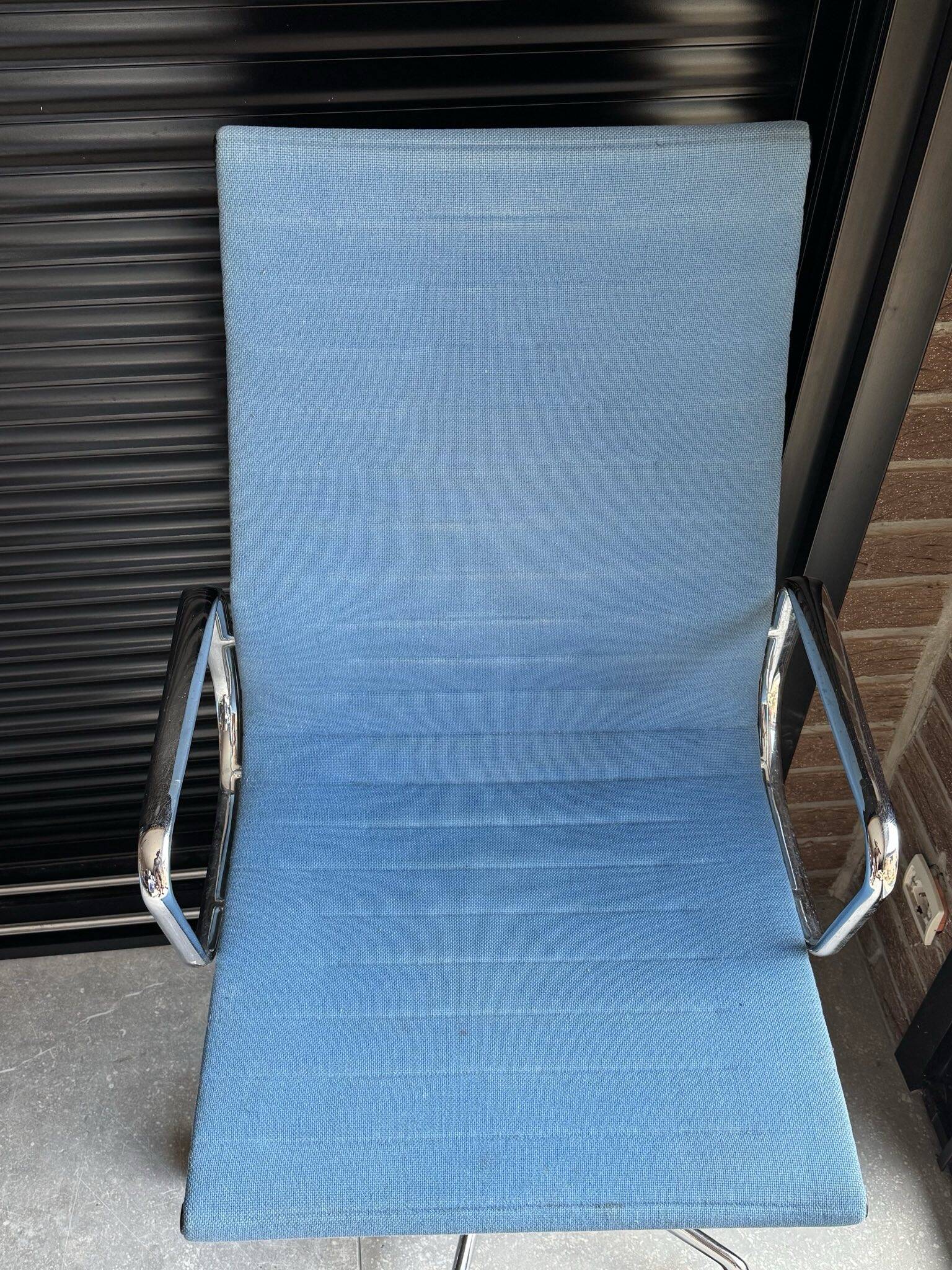 EA 119 Office Chair Charles Eames VITRA