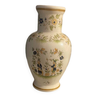 Moustiers vase