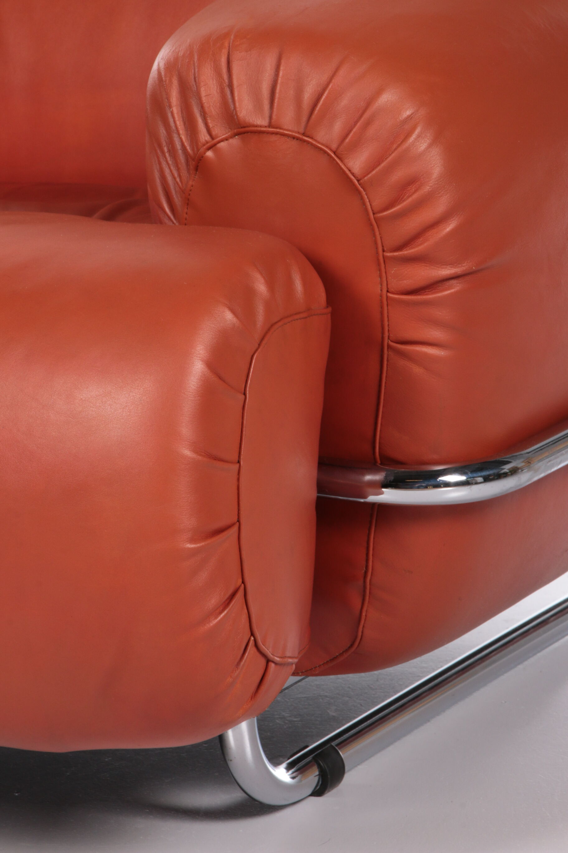 Bold Italian Lounge chair set made of leather, 1970