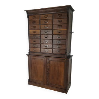 Cabinet de notaire ancien