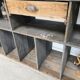 Meuble de métier à casiers bibliothèque