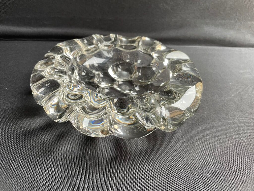 Pierre D'Avesn France molded crystal ashtray