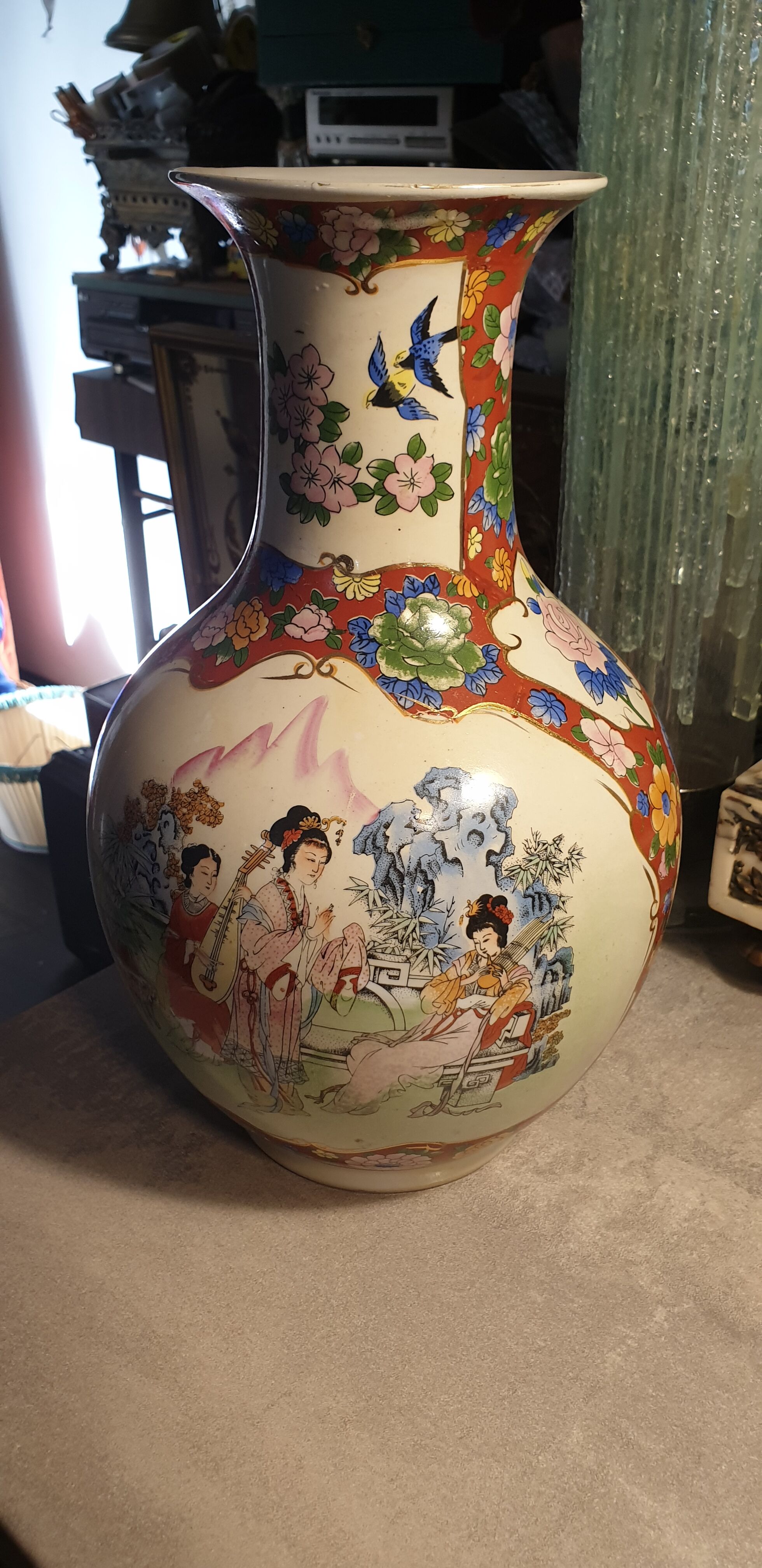 Vase JAPAN, Imari, late nineteenth century