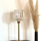 Lampe à poser avec un globe ancien style art déco et un pied doré