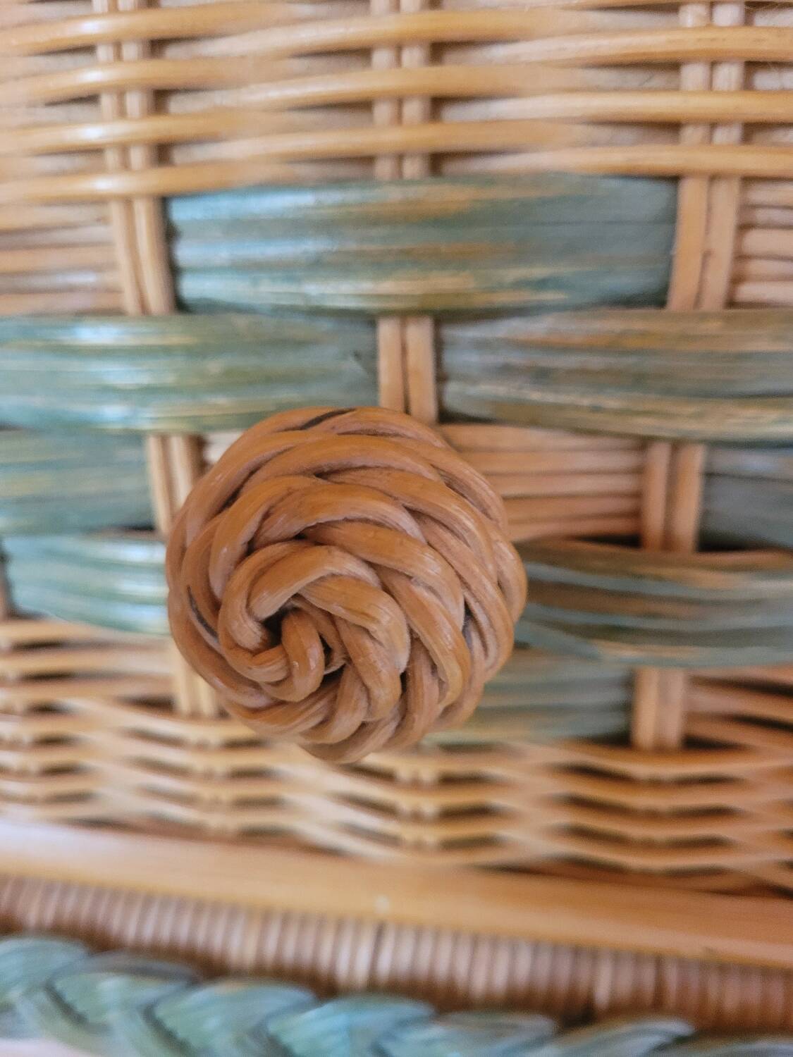 Wicker/rattan/wood chest of drawers