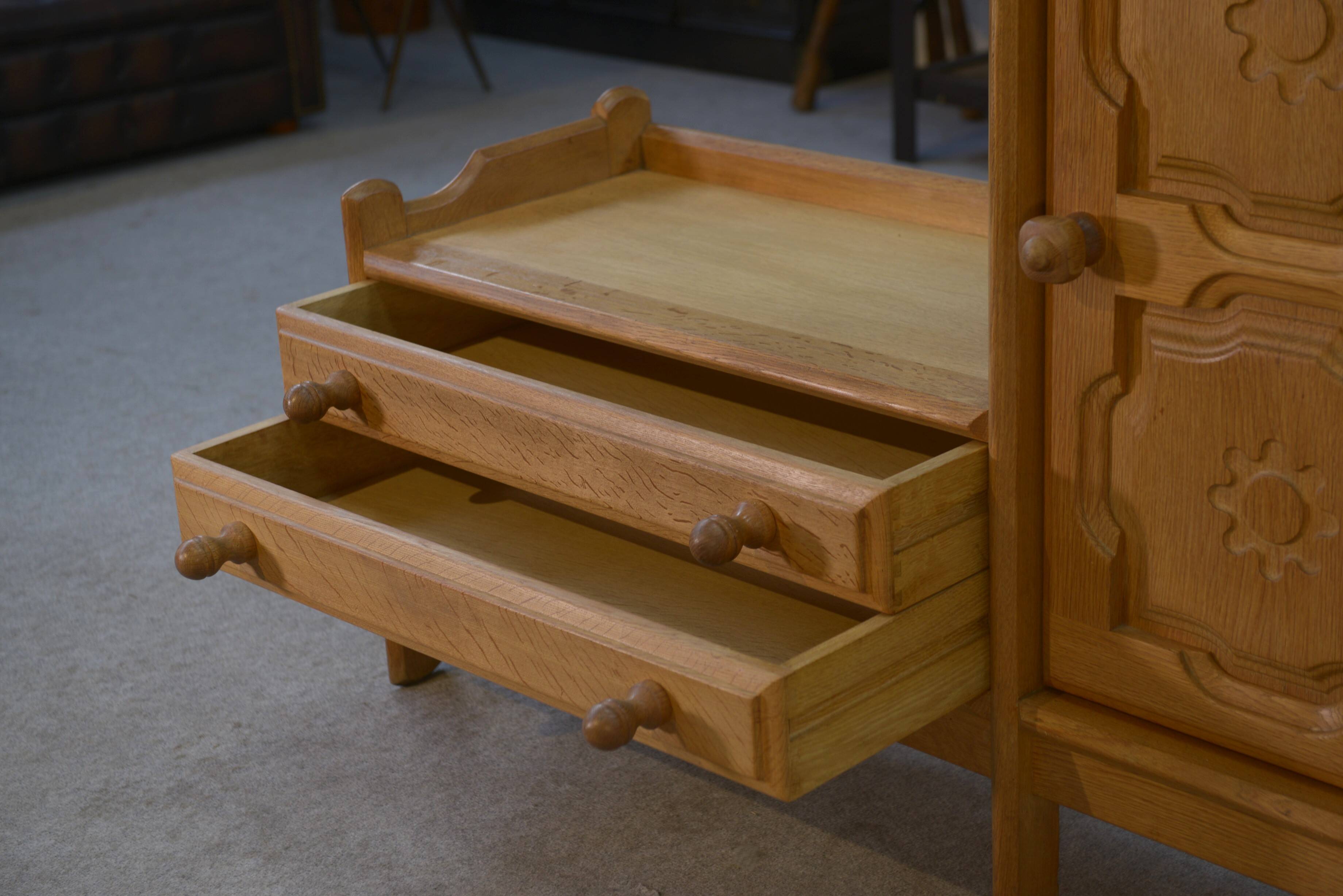Oak entrance cabinet by Guillerme and Chambron 1960