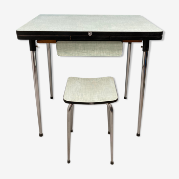 MDJ formica table and stool