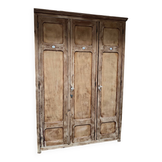 Large school locker room