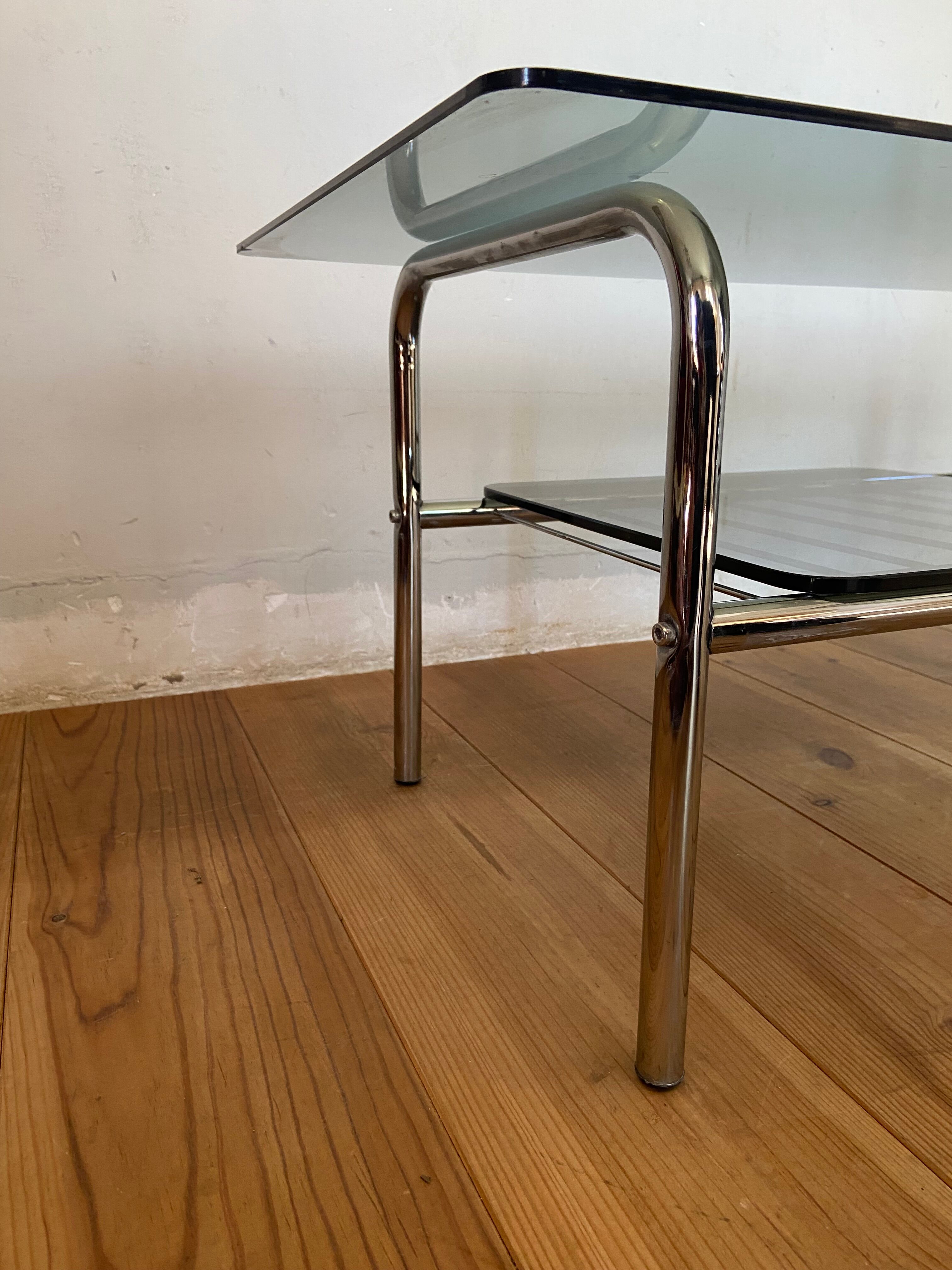 Design coffee table in chrome and smoked glass 60s-70s