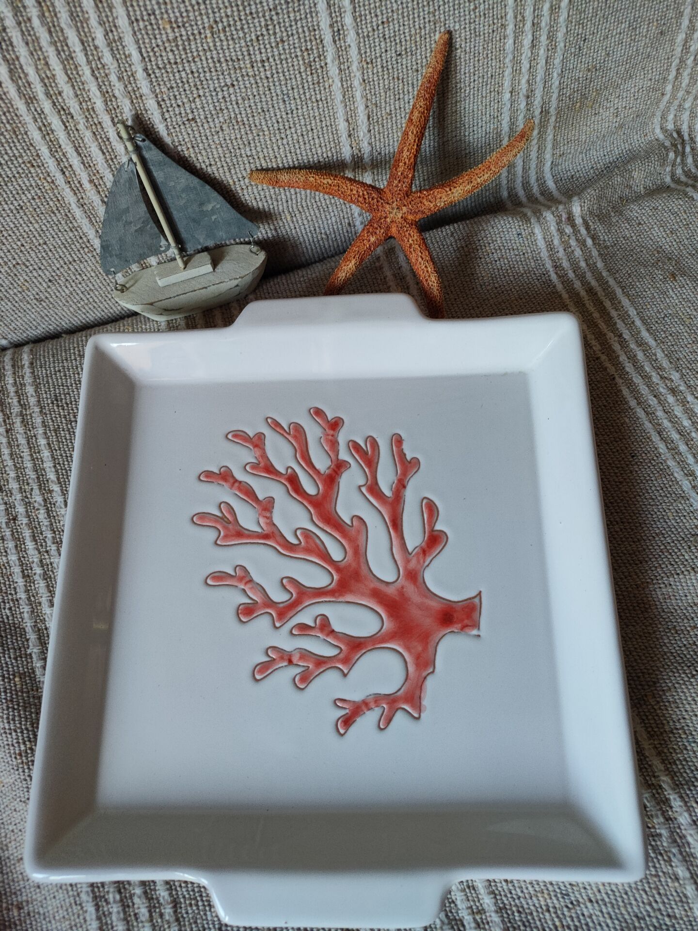 Square serving dish
