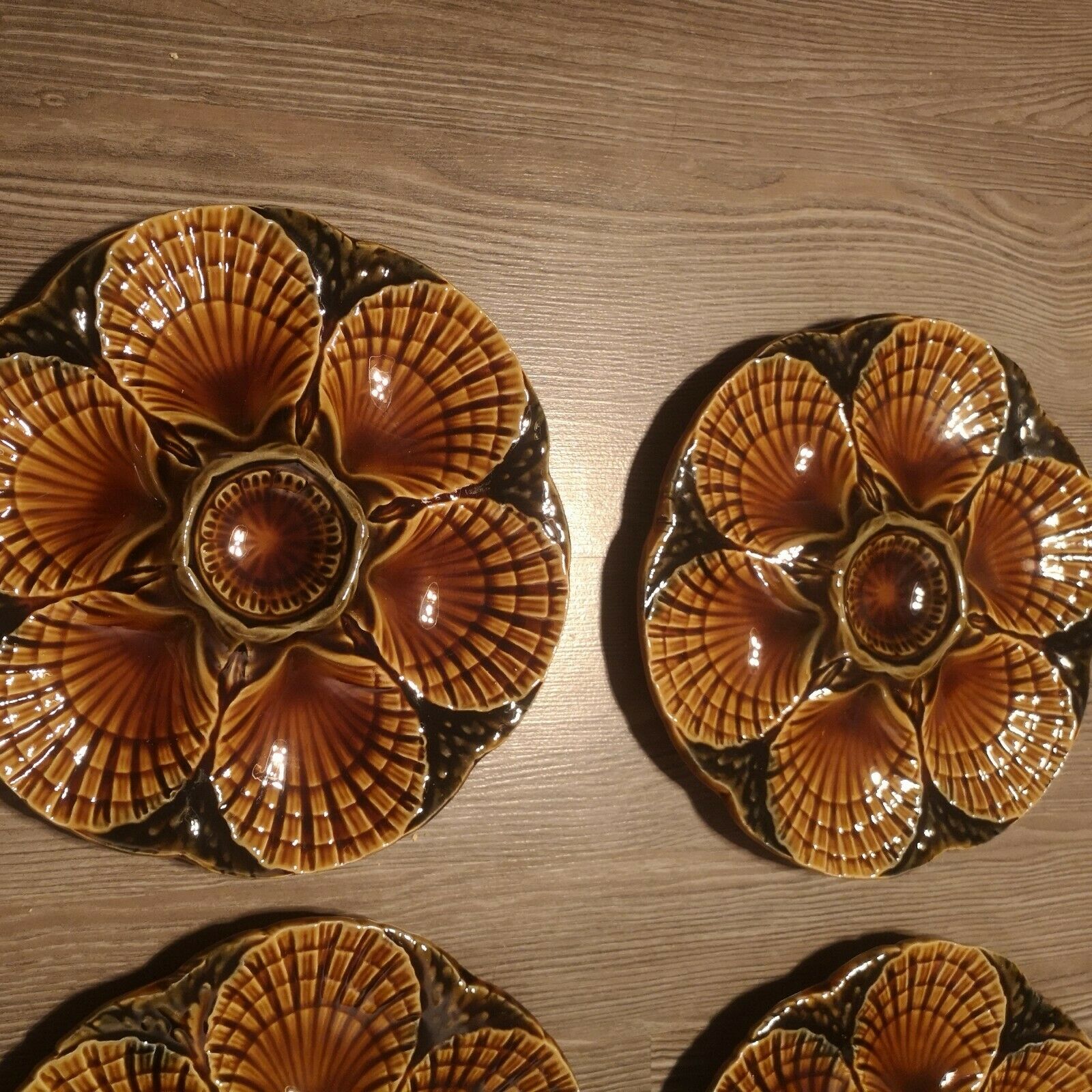 Series of 6 plates with oyster shells in Sarreguemines earthenware