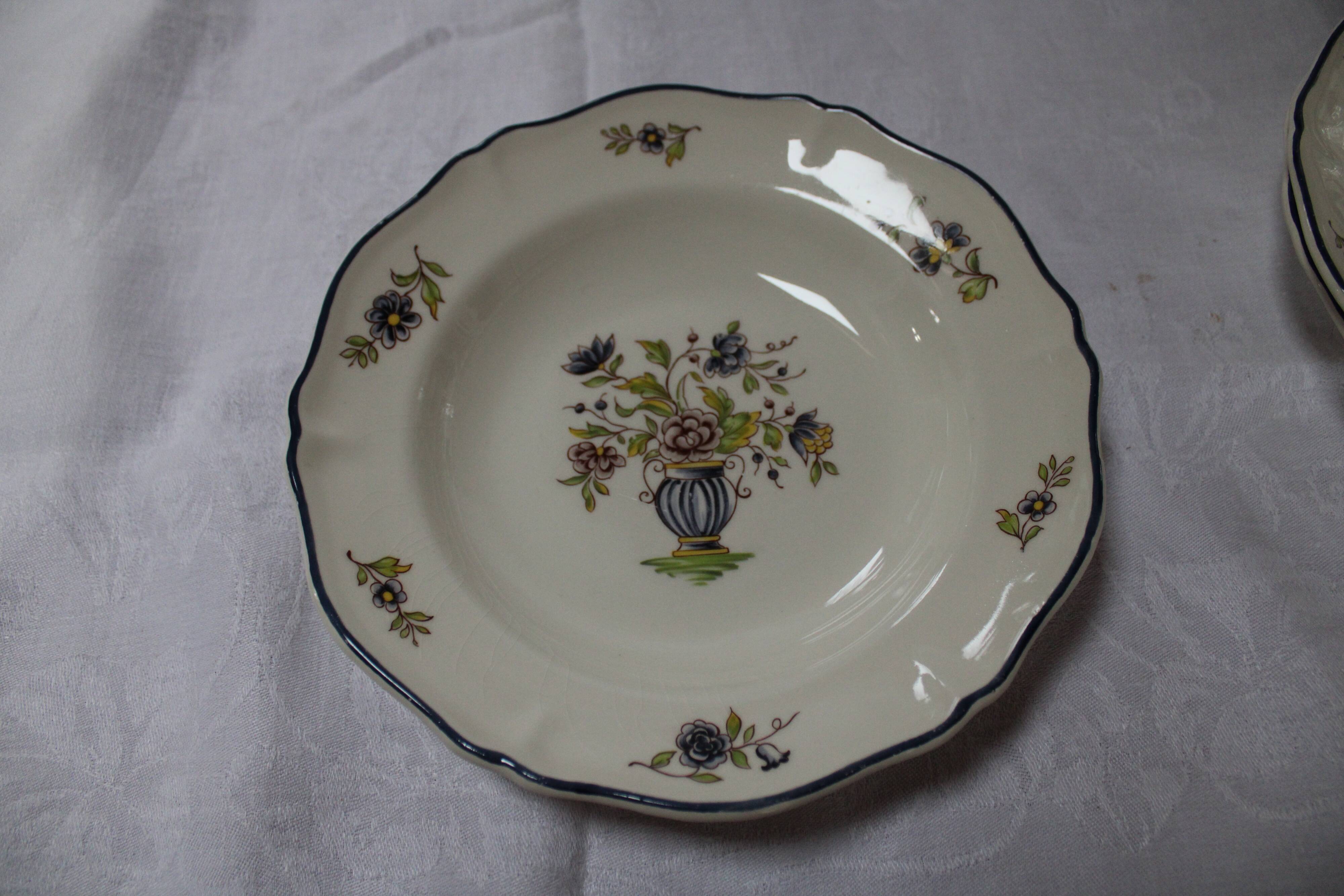 6 Saint-Amand Old Delft Hollow Plates