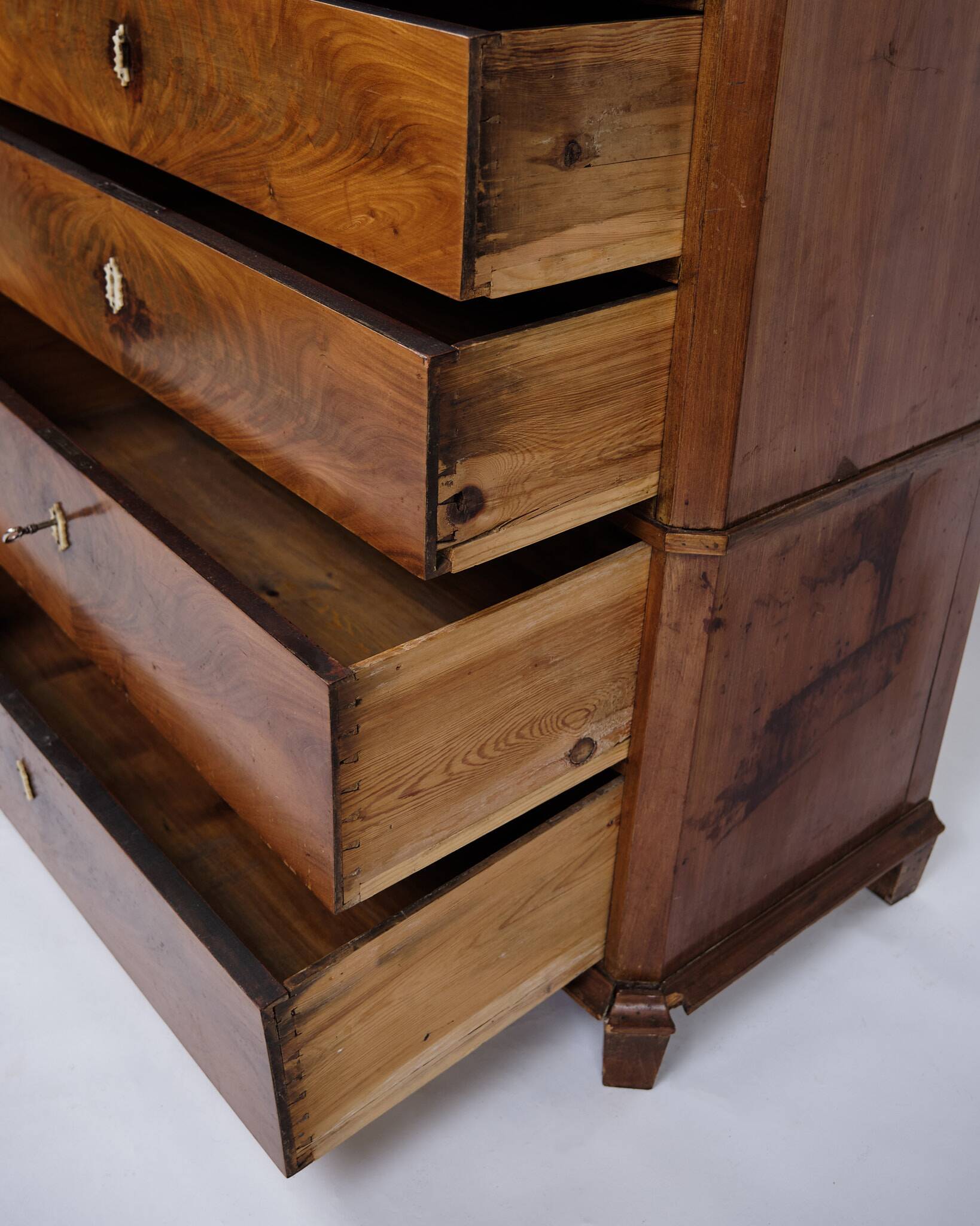 Chest of drawers - antique - mahogany - 7 drawers - 1860s