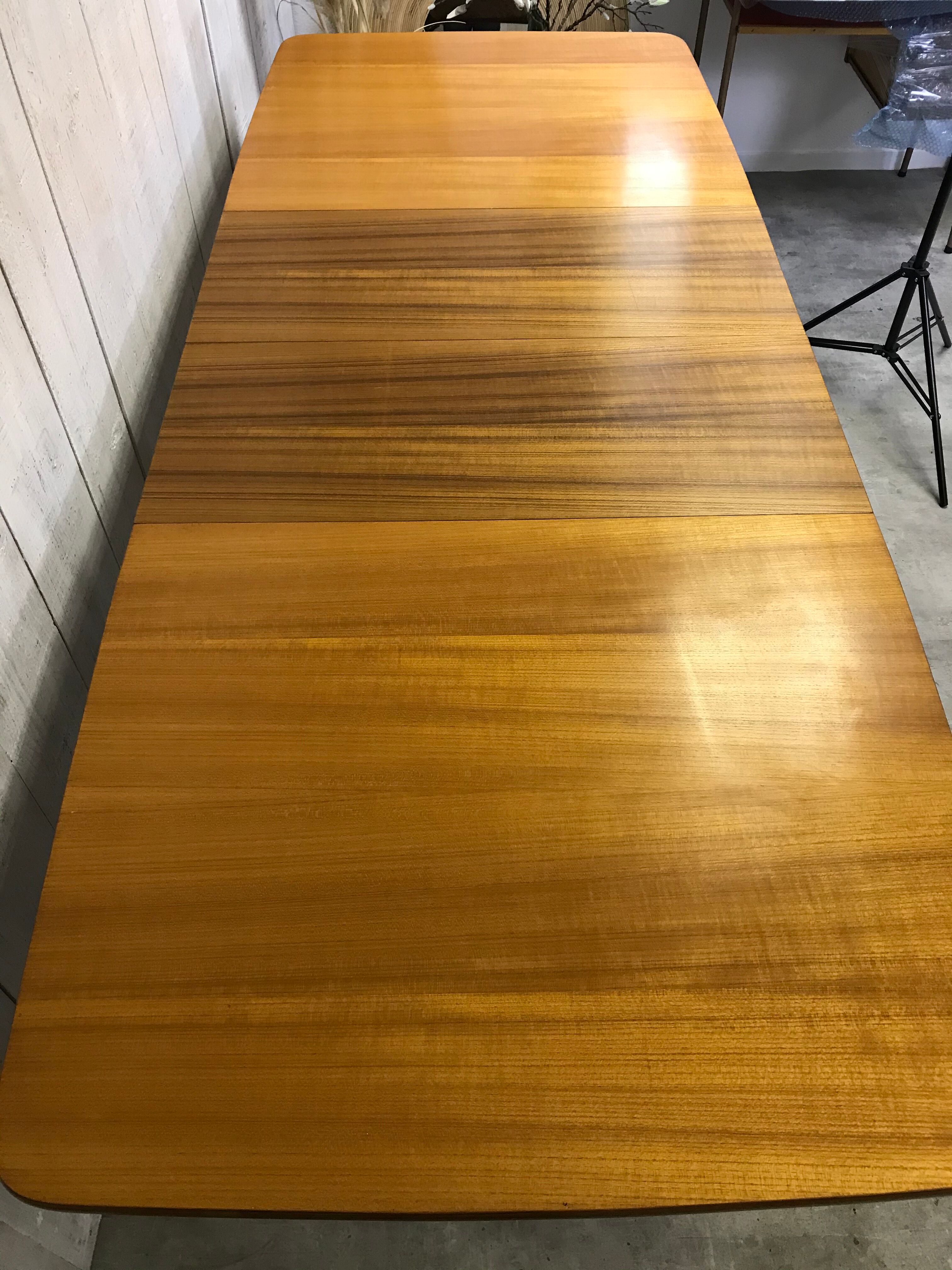 Vintage expandable table