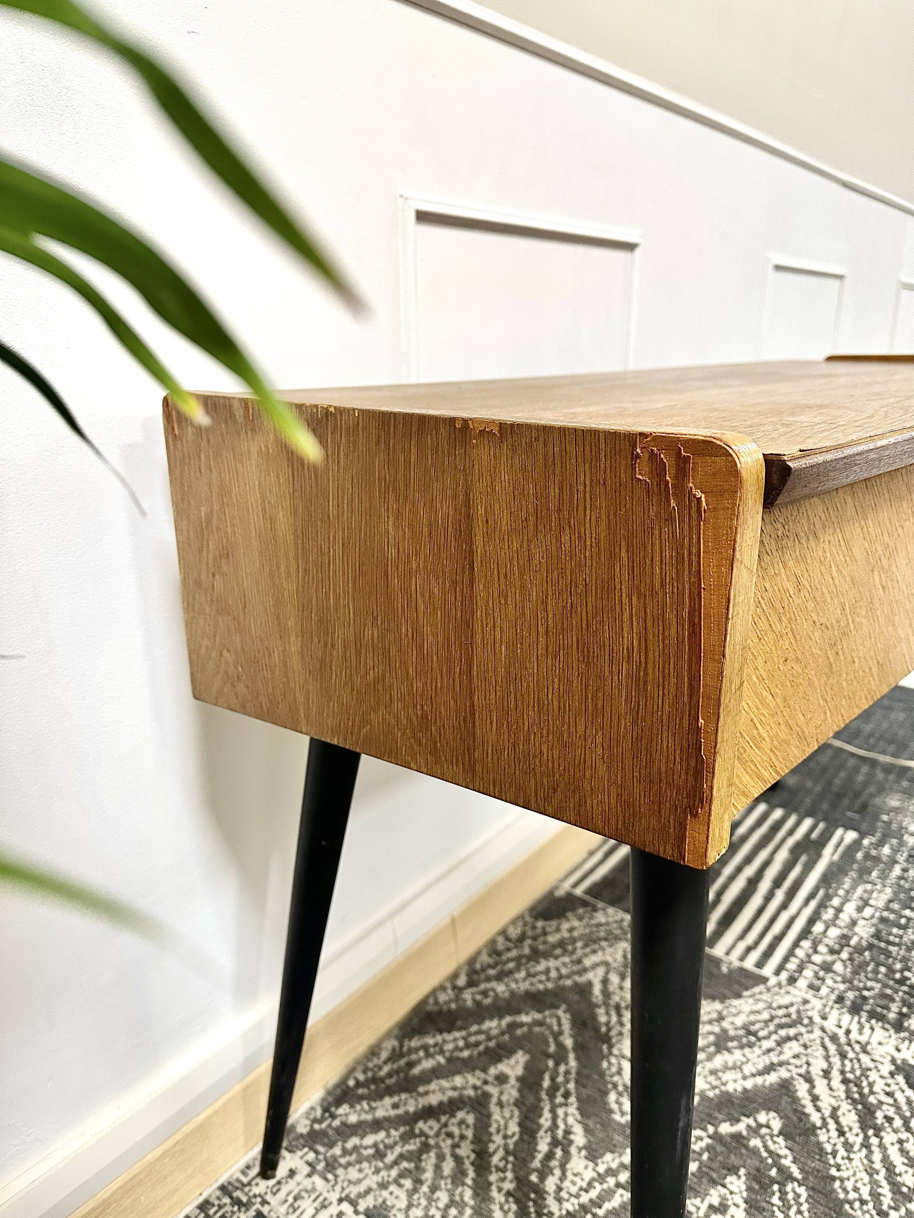 Scandinavian console