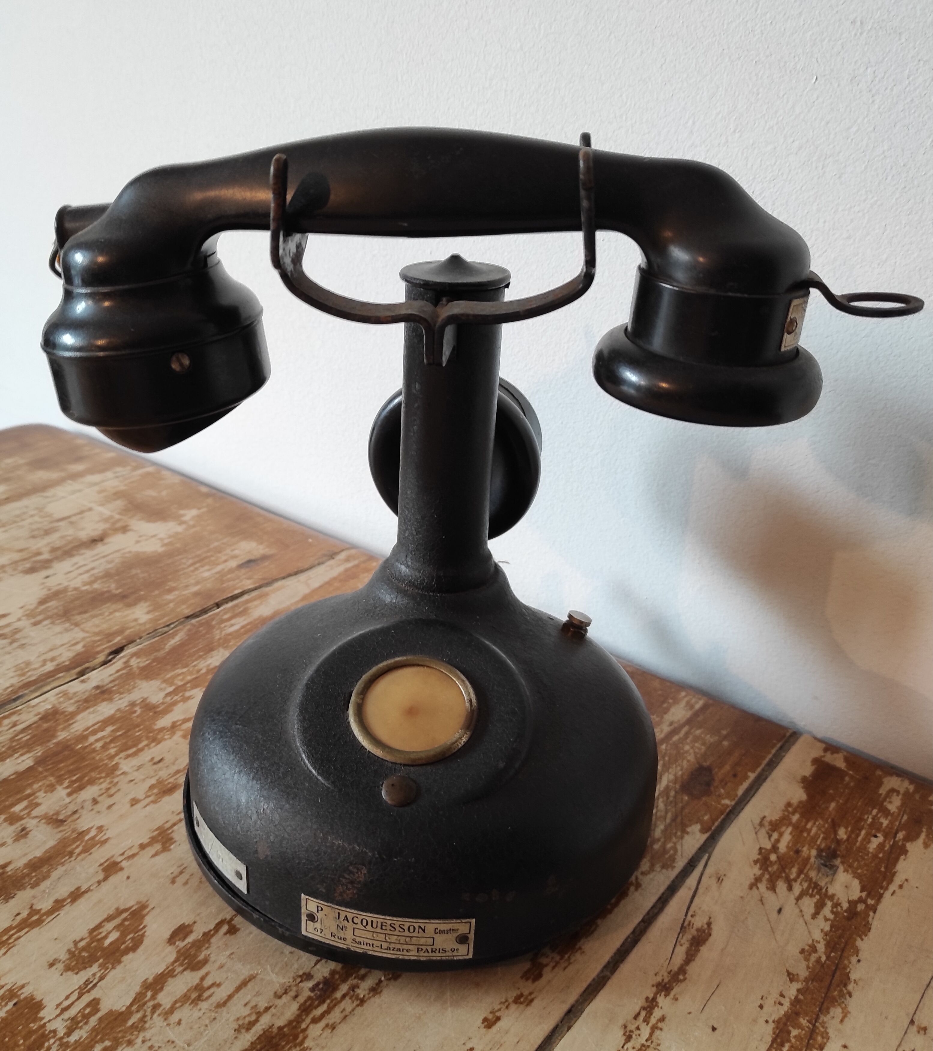 Phone old 20s Jacquesson