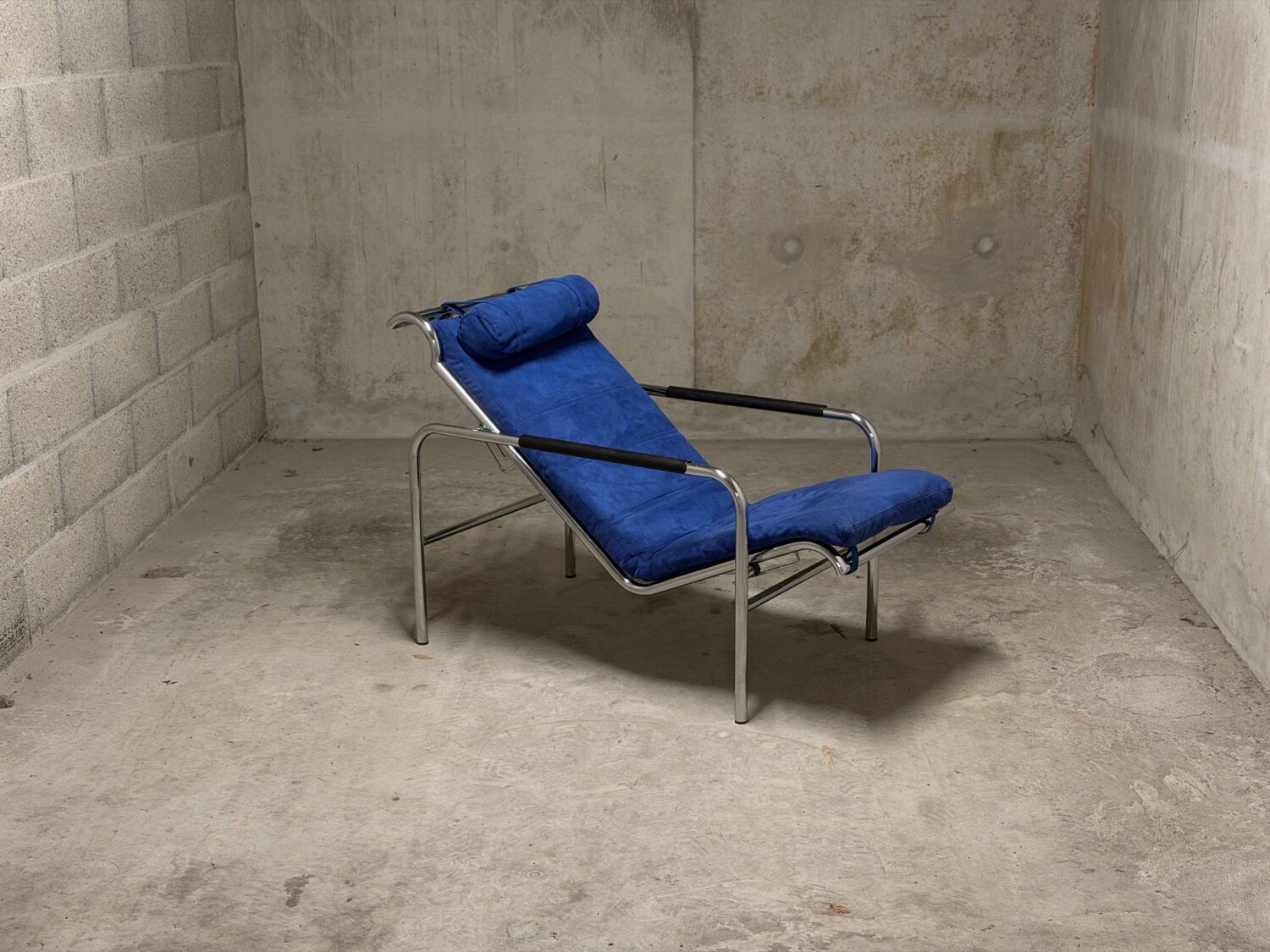 Genni armchair Gabriele Mucchi Zanotta 1980.