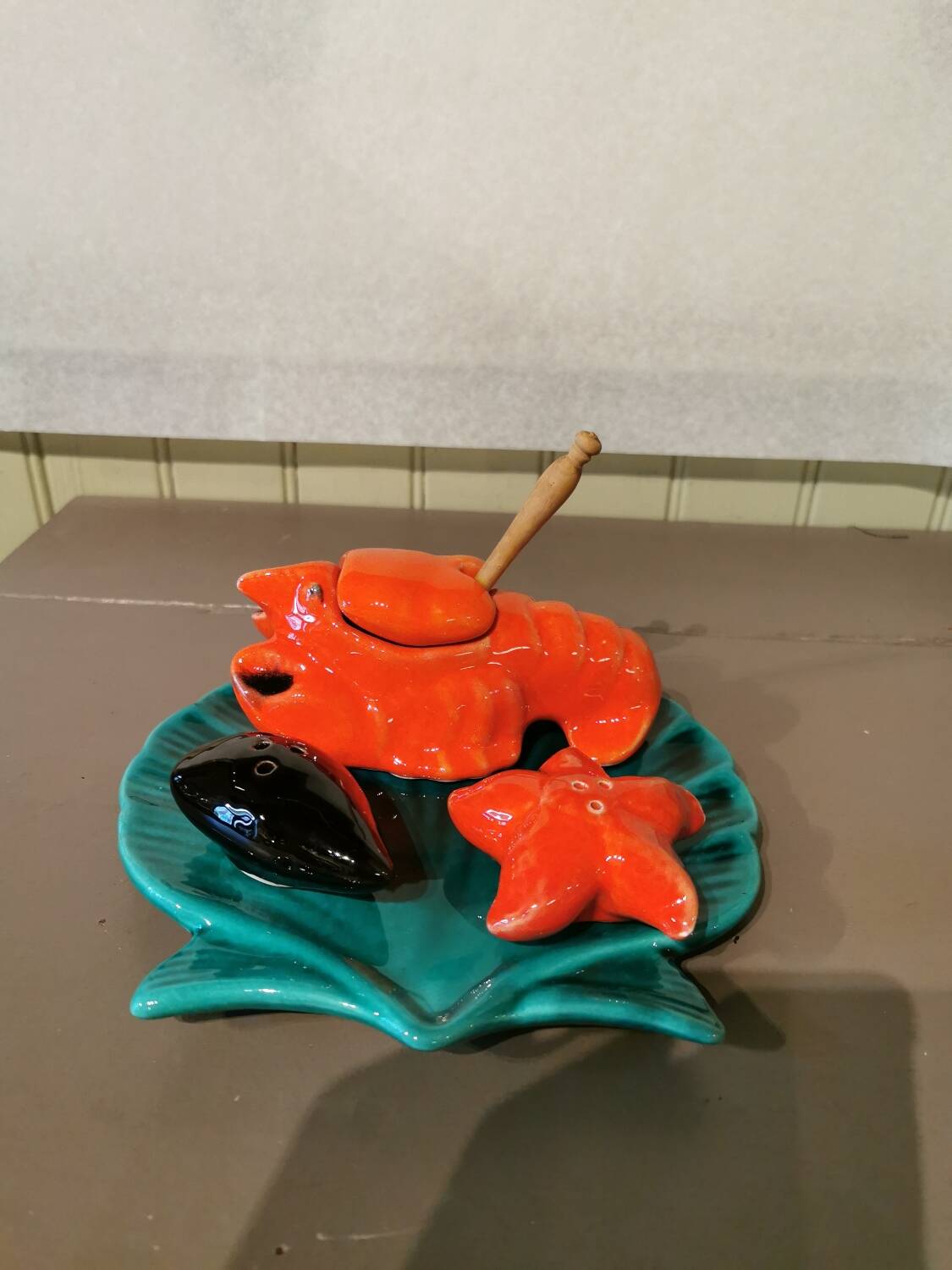 Vallauris vintage Barbotine condiment set