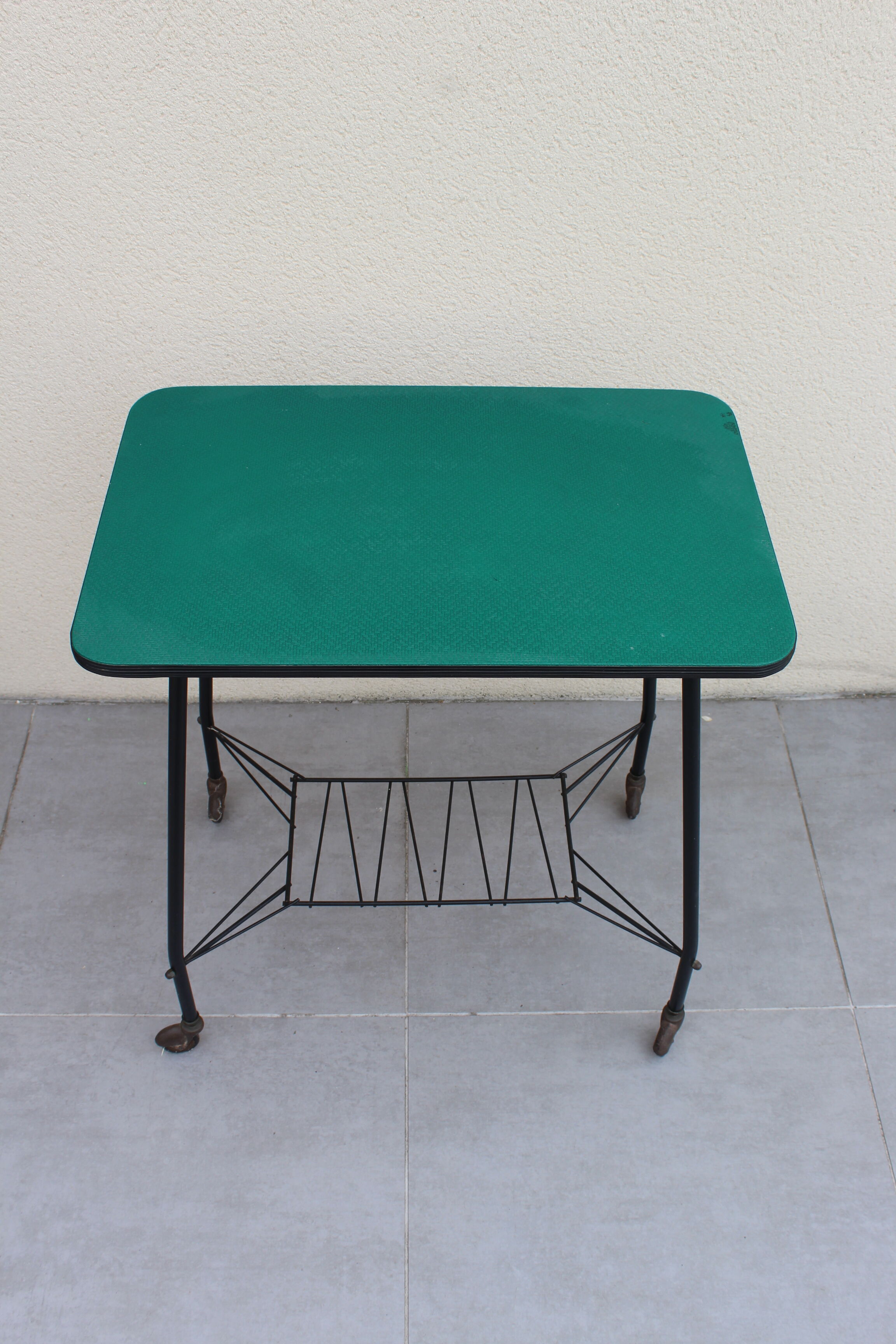 Old service with roulettes design 1950